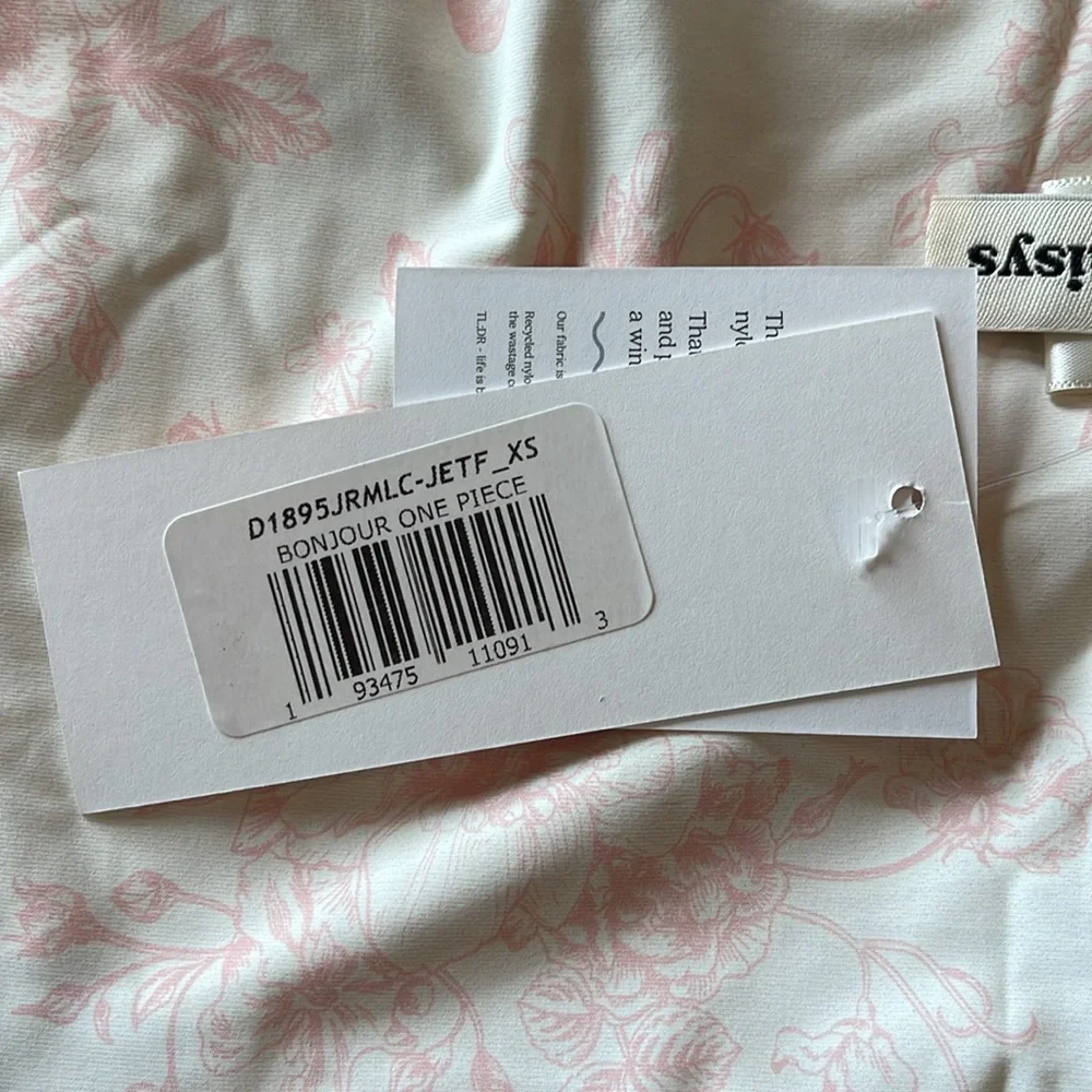 NWT Dippin’ Daisy’s Bonjour One Piece Swimsuit Je Taime Fleur Sexy Lingerie - Picture 8 of 13